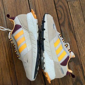 adidas sneakers, size 6 1/2 -orange and cream, pyv702001